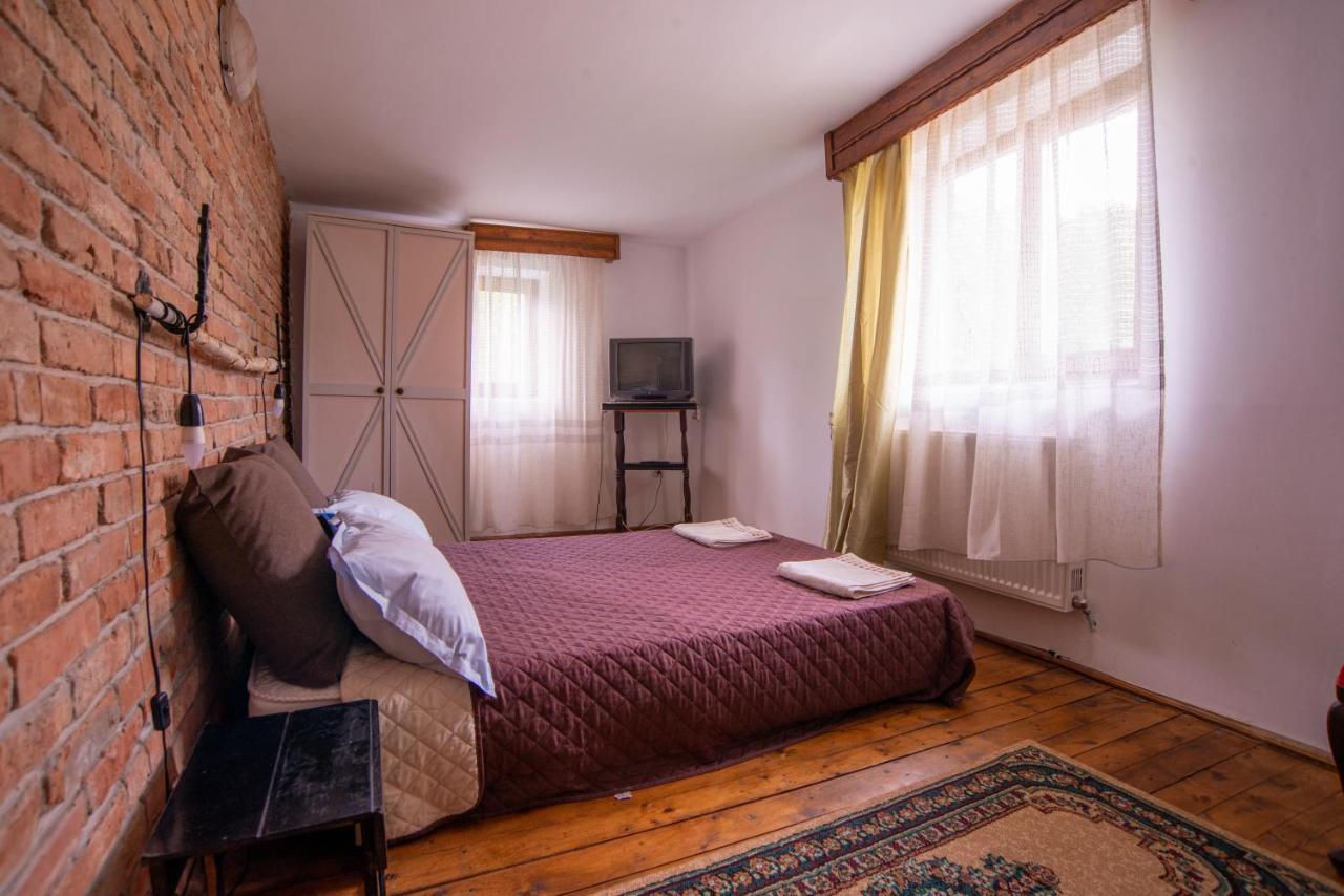 Surasul Muntelui Apartment Dragoslavele Luaran gambar